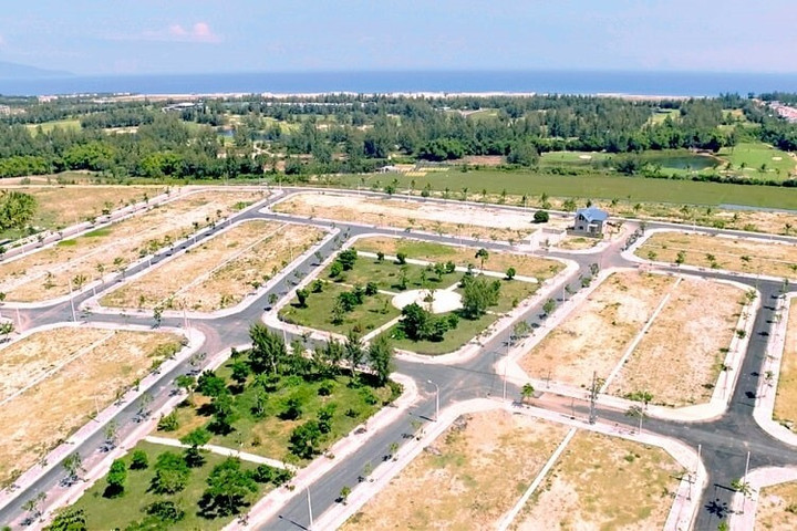 đất có sổ đỏ riêng so sánh với đất thổ cư chưa tách thửa nhìn từ trên cao